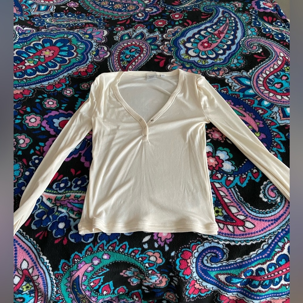 BRAND NEW ARITZIA ribbed henley in creme xs